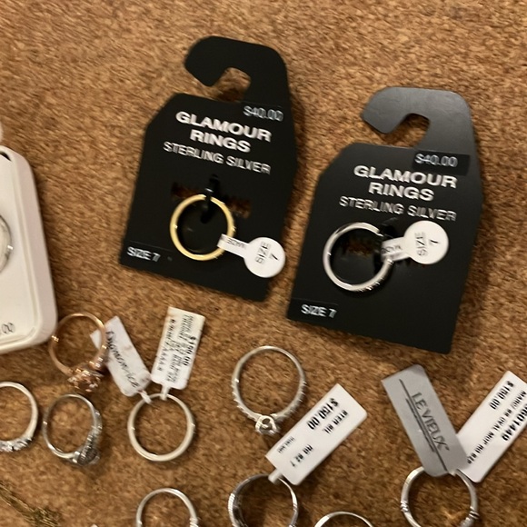 Big lot of ladies assorted beautiful jewelry in need of repairs, super deal!!! - Picture 4 of 10